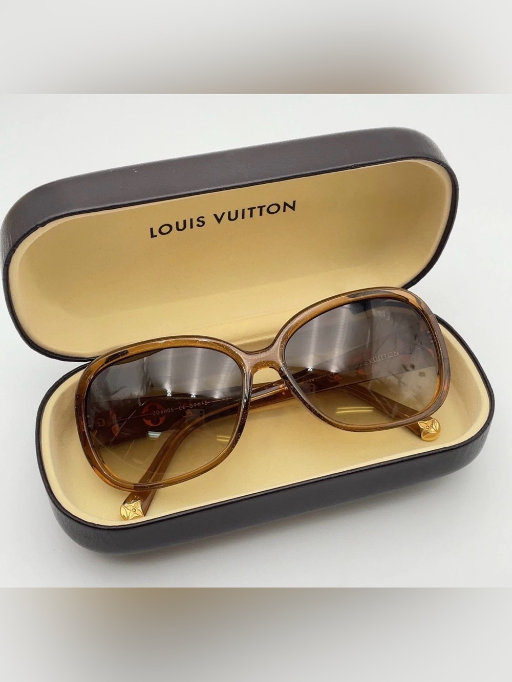 Auth LV ZO460E Obsession GM 59
15 Sunglasses Glitter Honey W/
Box - Picture 2 of 16